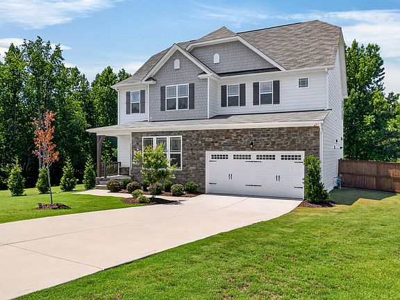 4th image of 321 Lily Oak Dr