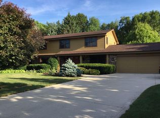 3535 Woodburn Ct, Brookfield, WI 53005