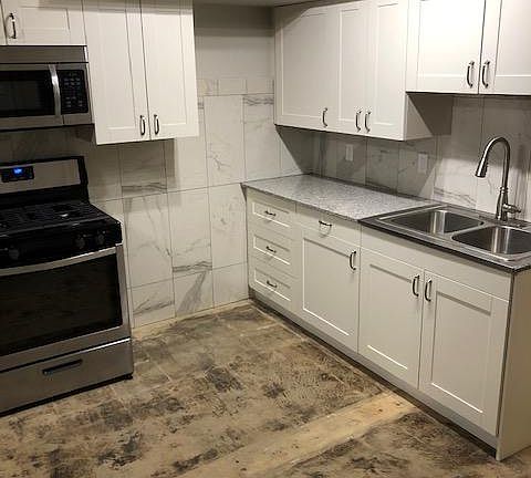 2nd image of 4151 Blaine Ave #B