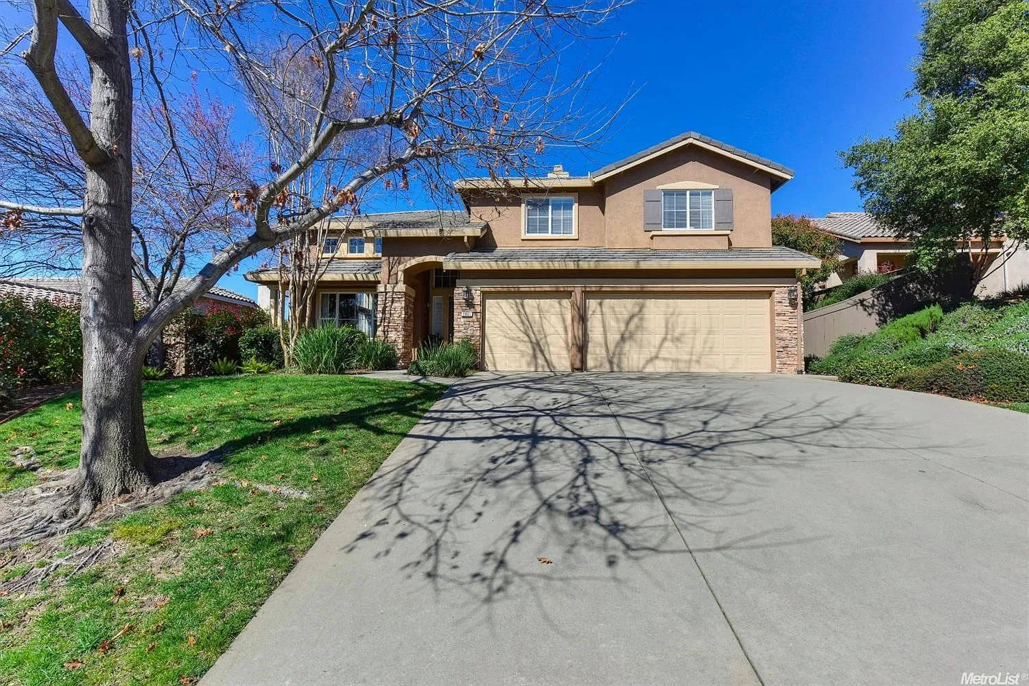 7031 Rosado Dr photo 1