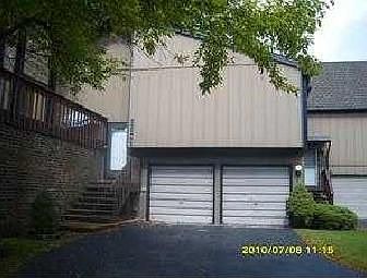 1st image of 3S395 Chestnut Ct