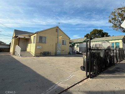 8115 S San Pedro St, Los Angeles, CA, 90003