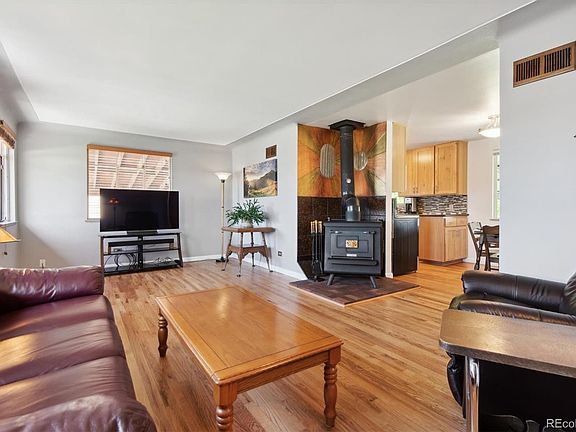 4th image of 2325 W Ford Place