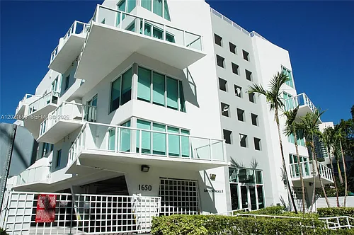 1650 Brickell Ave #110 Photo 1