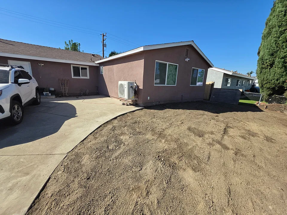 1131 Gibson Ave
