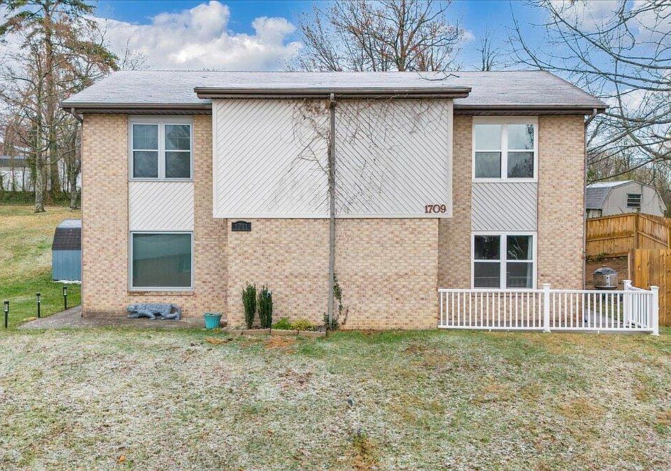 1st image of 1709 Ellis Ct