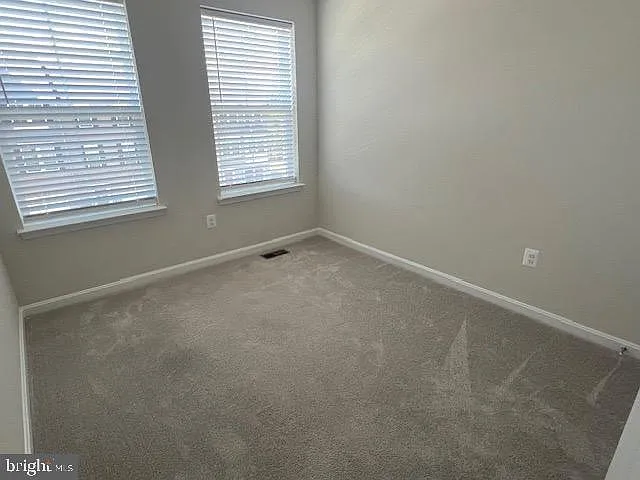 98 Extrovert Dr — Photo 22