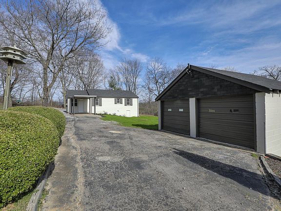 2nd image of 114 Dodge Dr