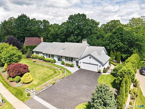 2nd image of 65 Spicewood Lane