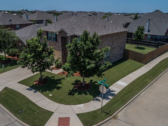 4th image of 13087 Michelle Dr