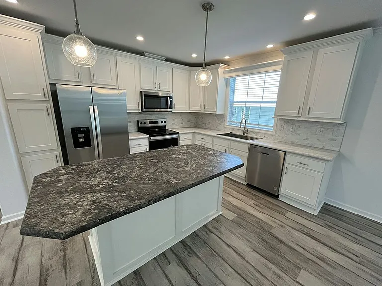 5668 Woodford St #5668E — Photo 9