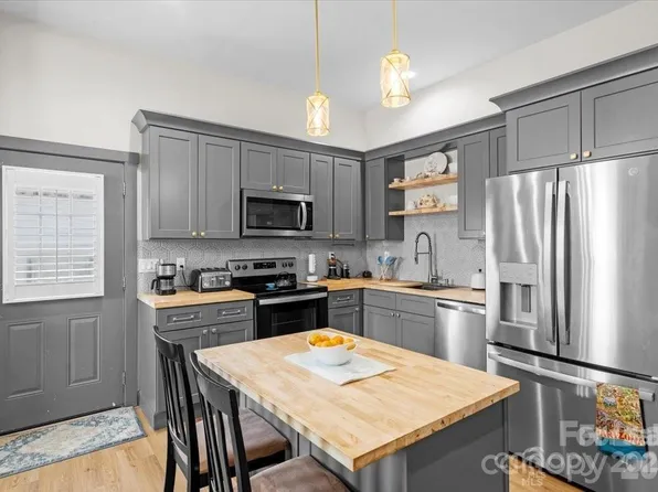 8478 Rocky River Rd #1, Harrisburg, NC 28075