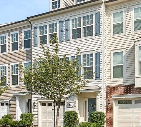 3rd image of 9171 Balaton Lake Ln
