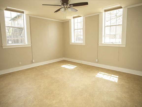 4th image of 113 Vassar Ln