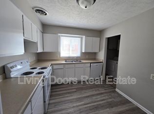 4715 Gladstone St, Lincoln, NE 68504