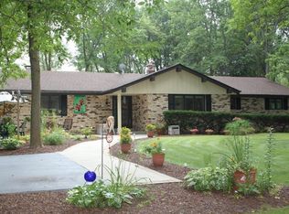 4725 W Kathleen Ln, Mequon, WI 53092