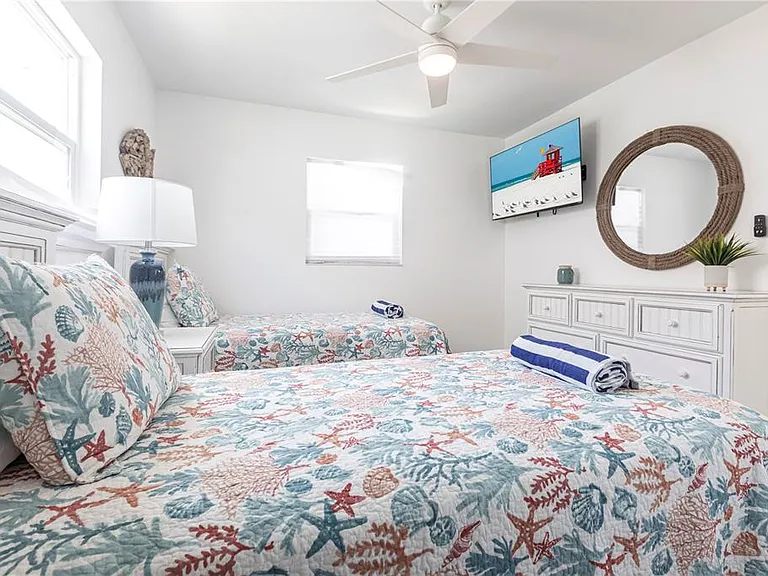 6020 Midnight Pass Rd #7 — Photo 17
