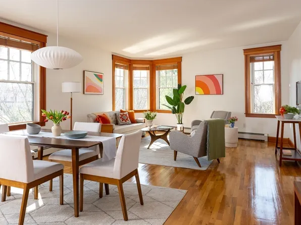 432 Norfolk St APT 3B, Somerville, MA 02143