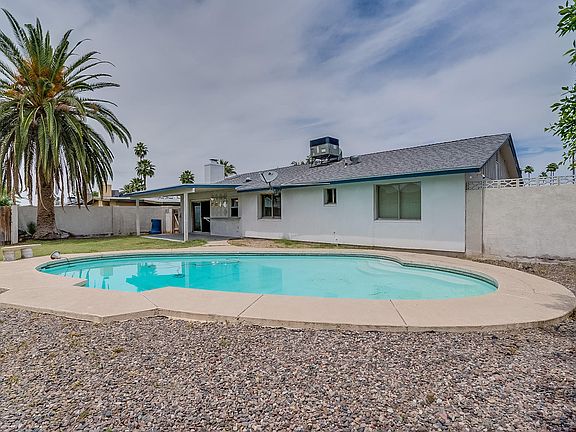 5th image of 2543 E Pebble Beach Dr