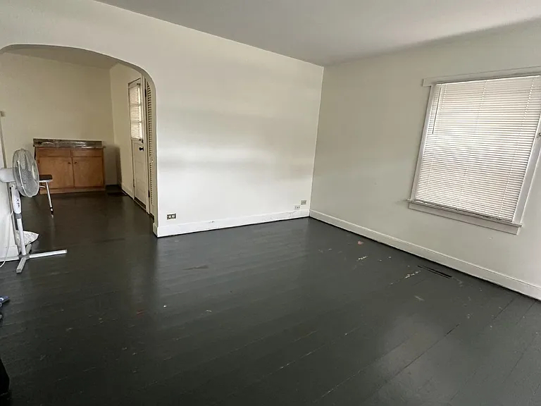 414 Talmadge St — Photo 2