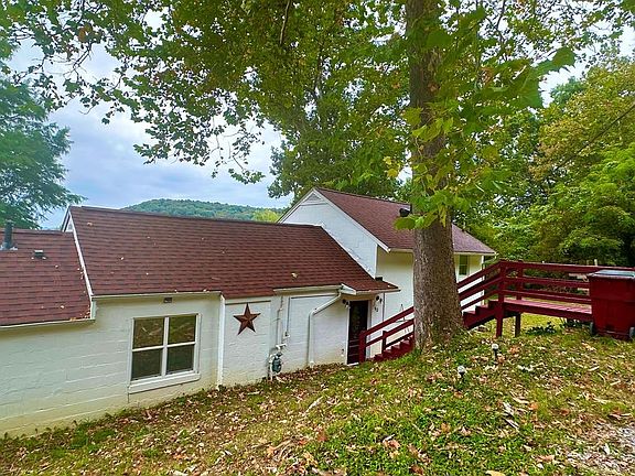 4th image of 90 Taylor Rd