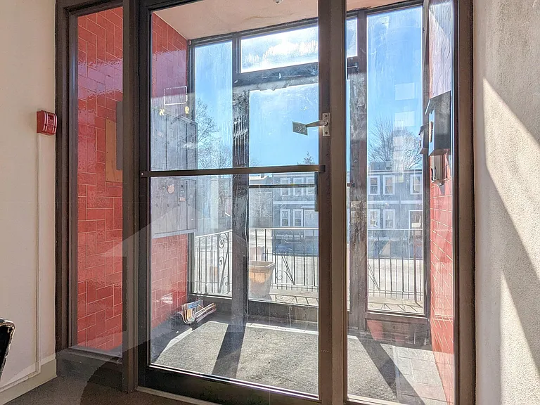 86 Newbury St #2 — Photo 13