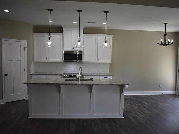 5th image of 3858 Hampton Ct