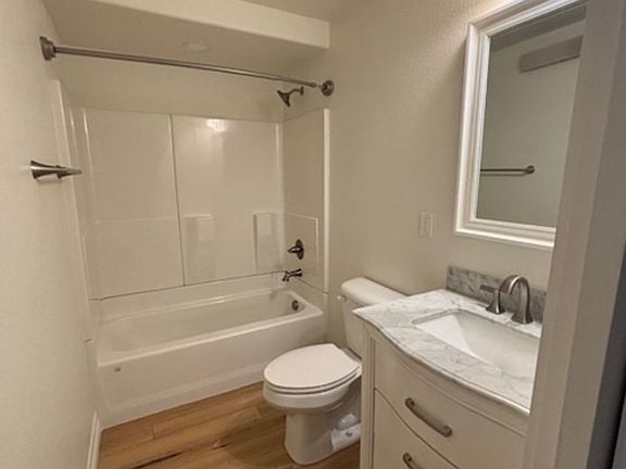 3rd image of 5217 N Haven St #1