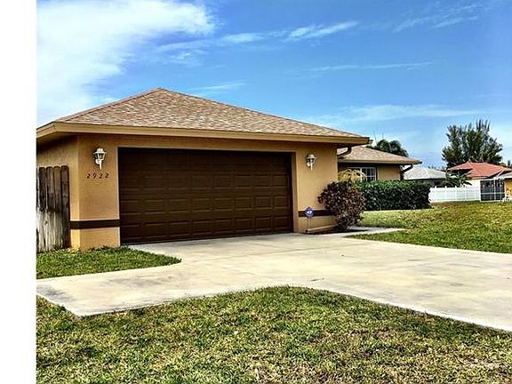 5th image of 2922 Chiquita Blvd S