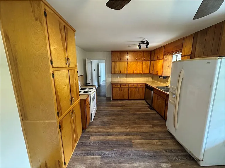 276 Camp Glisson Rd — Photo 8