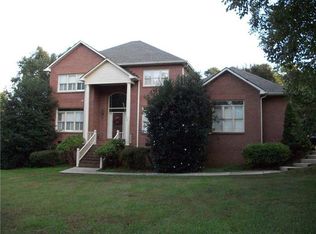 4842 Brookridge Dr NE, Hickory, NC 28601