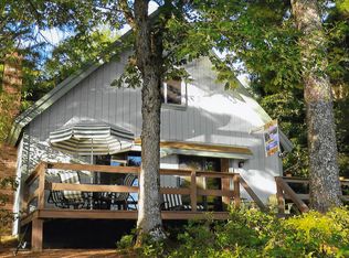 310 Concord Ln, Wakefield, NH 03830