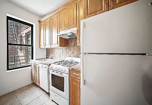 5th image of 1903 Ocean Ave #A9