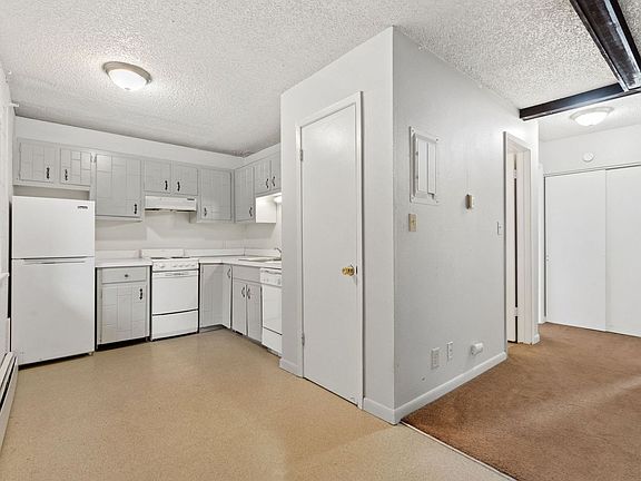4th image of 1900-1906 11th Ave #304