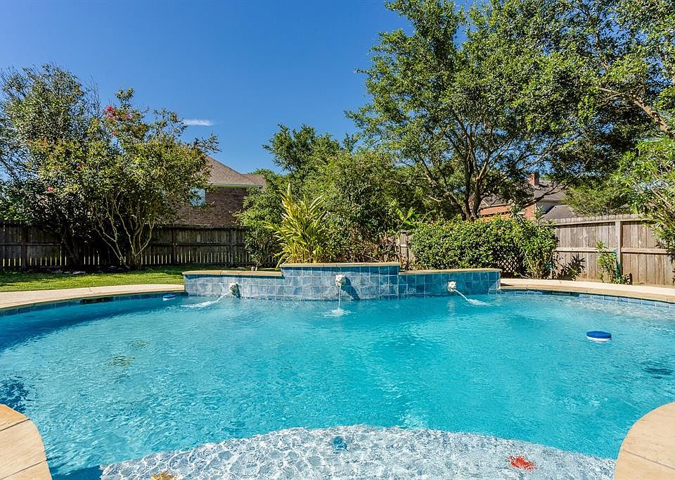 1st image of 4902 Canterbury Ln