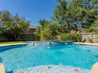 4902 Canterbury Ln, Sugar Land, TX 77479