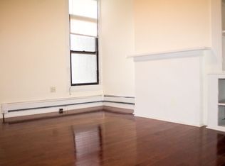 676 Manhattan Ave APT 2R, Brooklyn, NY 11222
