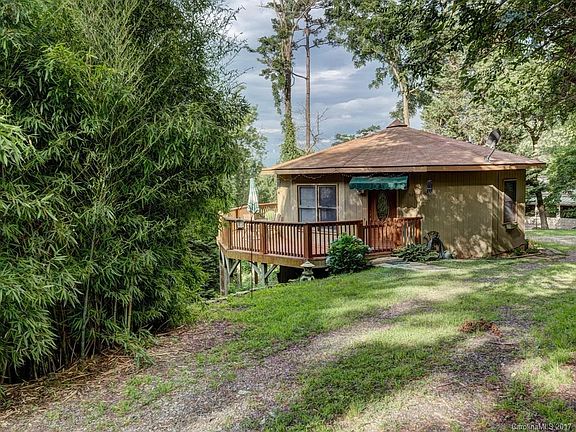 2nd image of 52 Sunset Dr