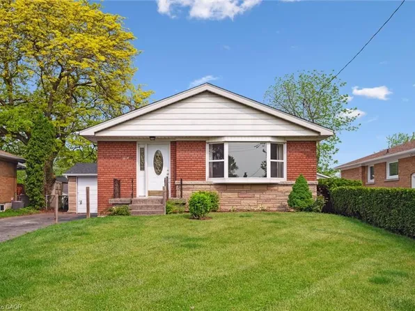 2237 Joyce St, Burlington, ON L7R 2B6