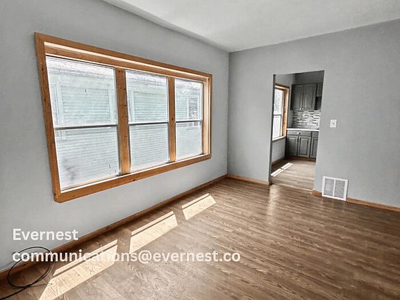 4th image of 10110 Parkgate Ave Unit 2
