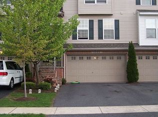 1105 Cross Creek Dr, Mechanicsburg, PA