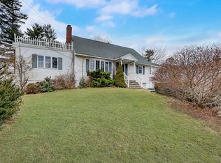 11 Towanda Rd, Tewksbury, MA 01876