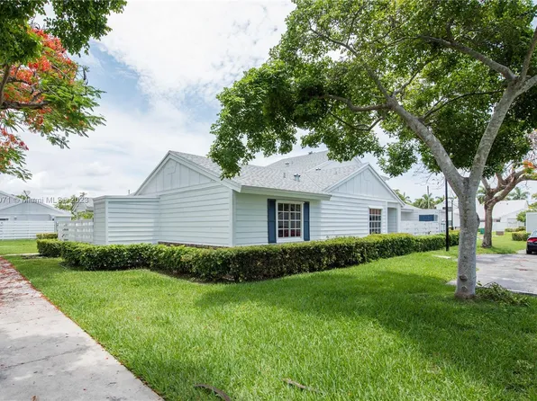 13704 SW 149th Circle Ln APT 4-59, Miami, FL 33186