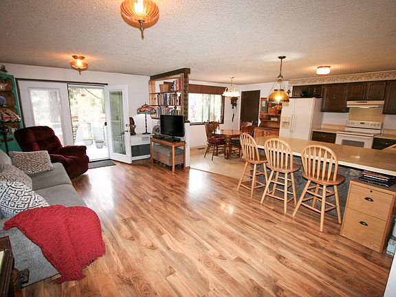 2nd image of 61207 Mokas Ct