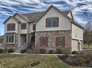 2409 Clairian Dr, York, PA 17403