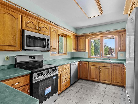 3rd image of 306 Fenway TERRACE
