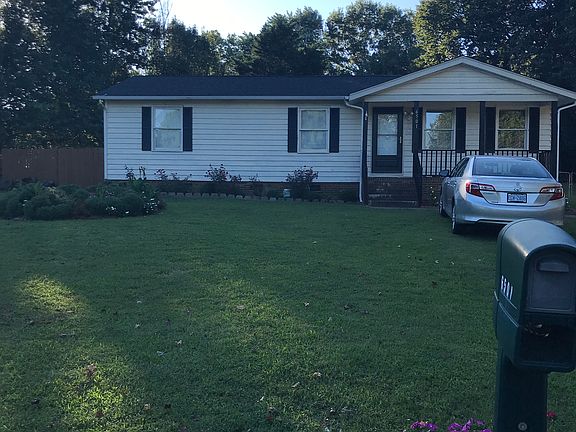 2nd image of 6501 Trammel Ln
