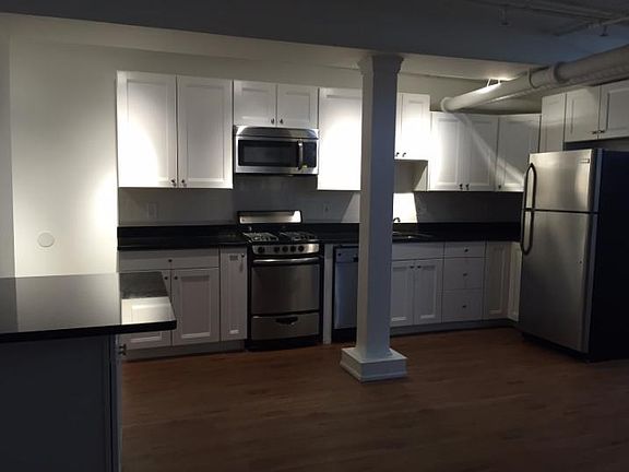 2nd image of 64 Hemenway St #B1