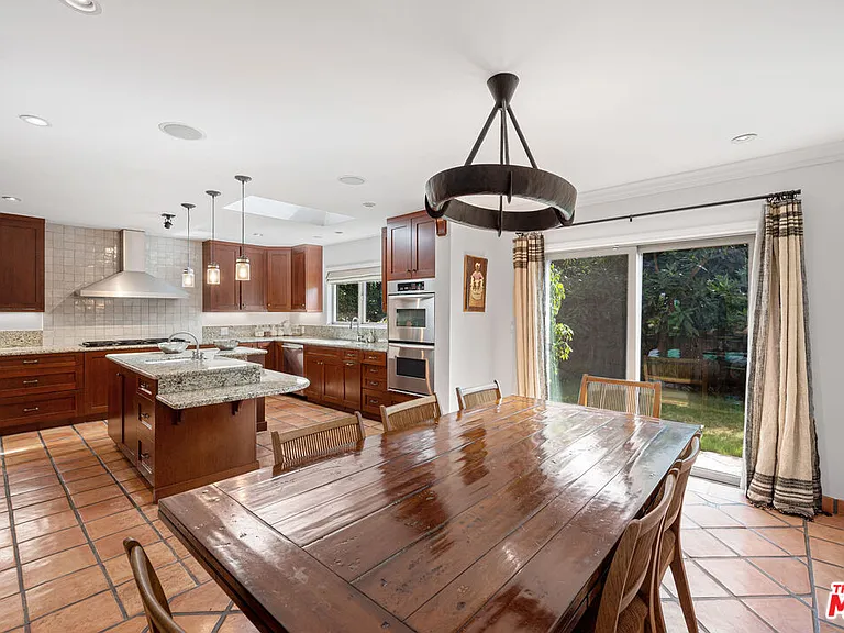 11940 Westminster Ave — Photo 15
