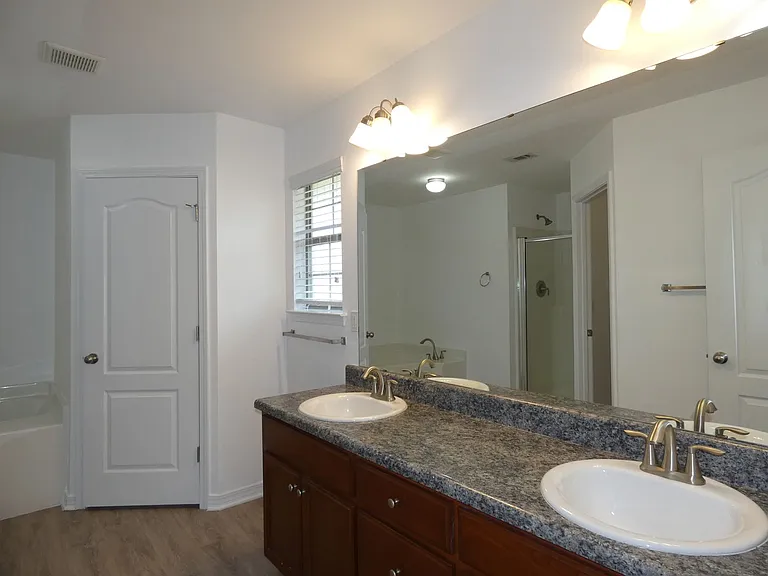1712 Bay Pine Cir — Photo 20